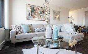 Stunning View 22Nd Floor One-Bedroom Suite #2209